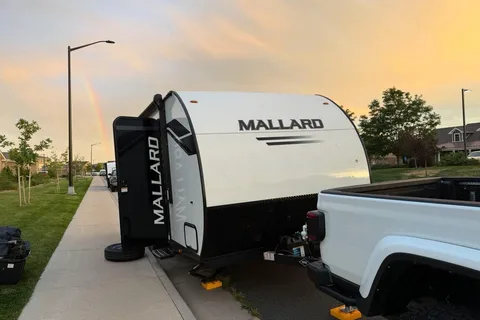 NEW 2025 heartland - COZY - fun for kids - even SUV can tow!