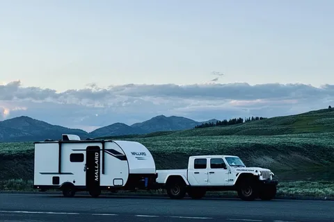 NEW 2025 heartland - COZY - fun for kids - even SUV can tow!