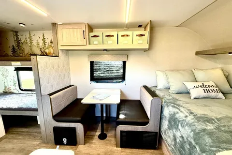 NEW 2025 heartland - COZY - fun for kids - even SUV can tow!