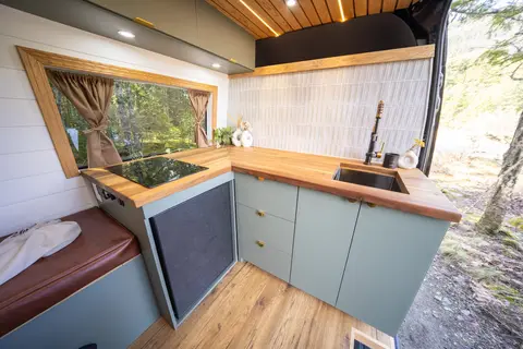 Outdoor Thrills Van Co AWD Sprinter