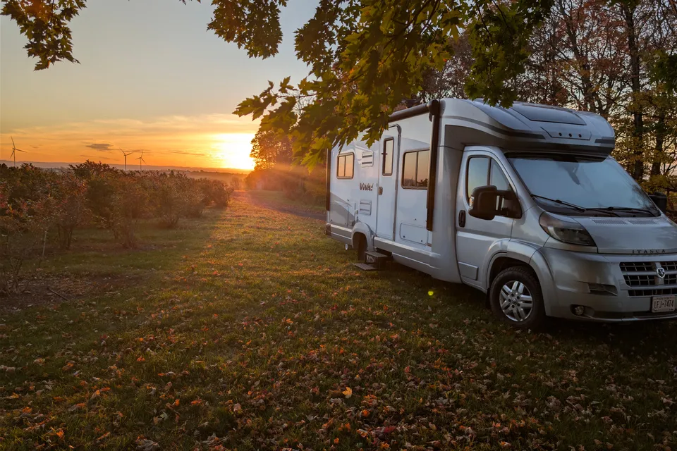 Itasca Viva! 23L — European Chic on Wheels, Ultimate Gas-Sipping, Couple’s Getaway, Class B+