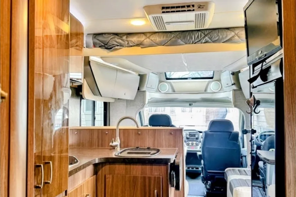 Itasca Viva! 23L — European Chic on Wheels, Ultimate Gas-Sipping, Couple’s Getaway, Class B+