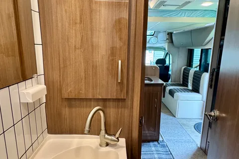Itasca Viva! 23L — European Chic on Wheels, Ultimate Gas-Sipping, Couple’s Getaway, Class B+