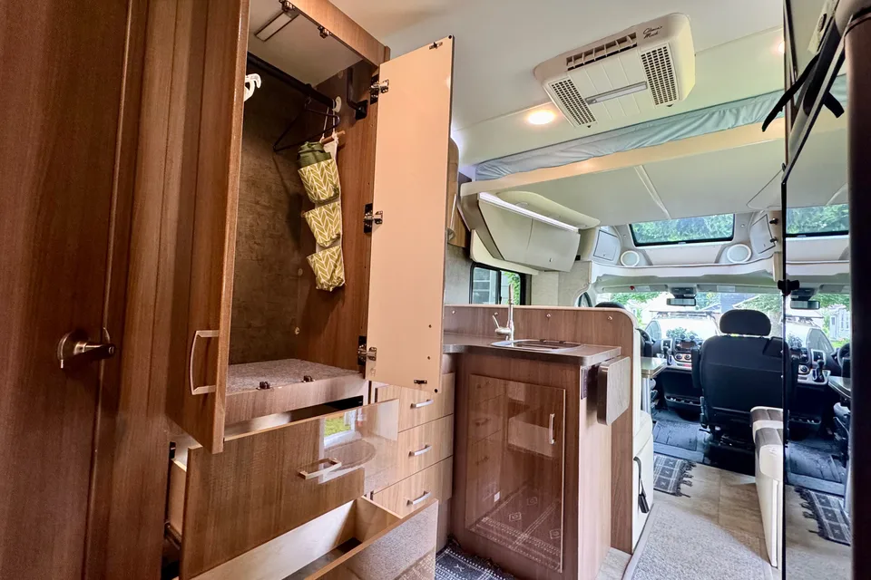 Itasca Viva! 23L — European Chic on Wheels, Ultimate Gas-Sipping, Couple’s Getaway, Class B+