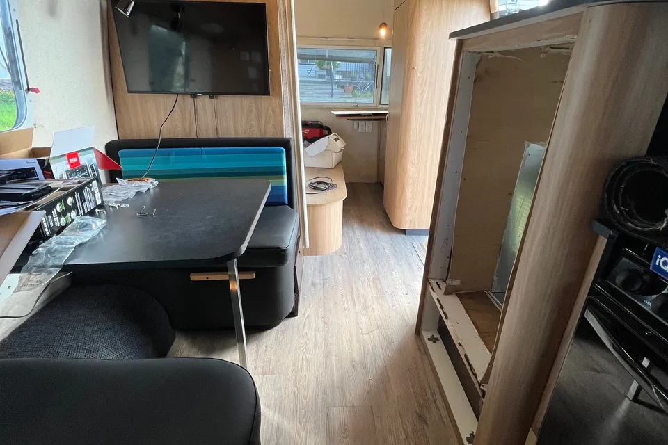 Blue Moose Airstream International CCD Travel Trailer