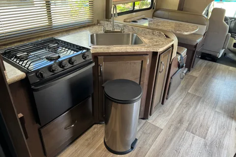 2020 Thor Motor Coach Four Winds Class C