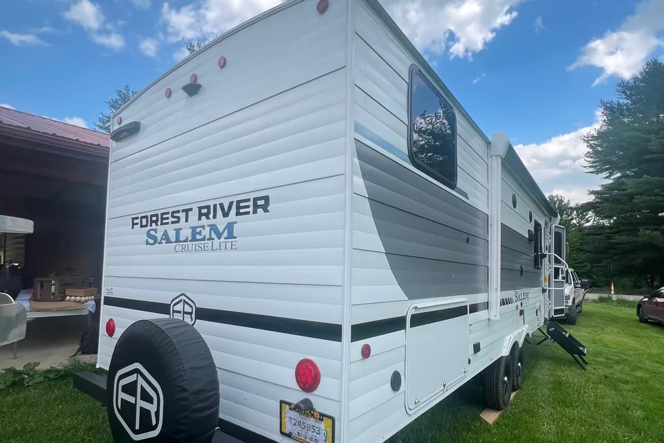 Nomadic Nature Rentals w Luxury Amenities (Mickey)