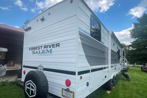 Nomadic Nature Rentals w Luxury Amenities (Mickey)