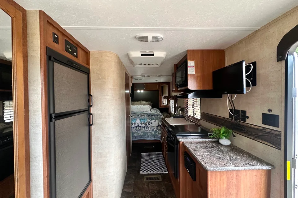 Mako's Springdale SRT211 Toy Hauler