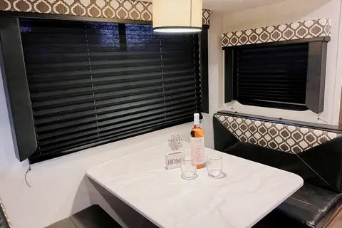 Cozy Coast Getaway: 2021 Tracer 27BHS