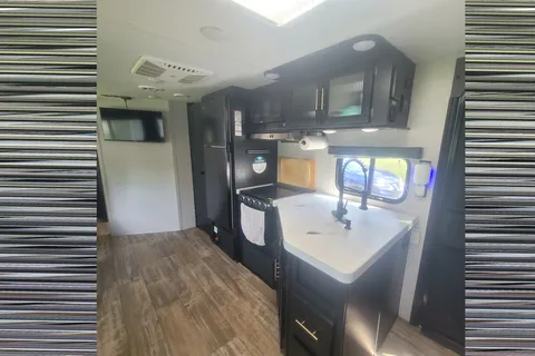 Diana's Forest River Grey Wolf 29TE Travel Trailer