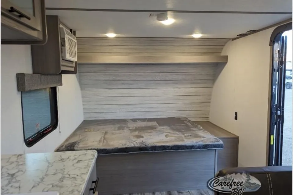 Carefree's Dutchmen Aspen Trail Mini 17RB Travel Trailer