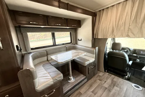 Mercedes Jayco Melbourne 24L