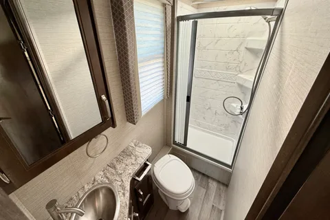 Mercedes Jayco Melbourne 24L