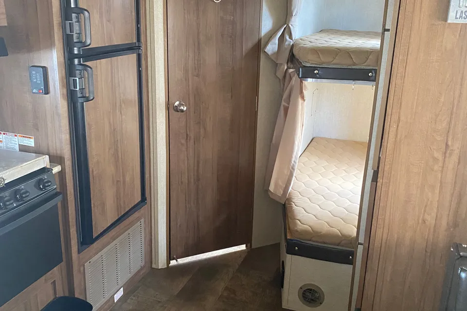 Steve's Gulf Stream Streamlite Travel Trailer