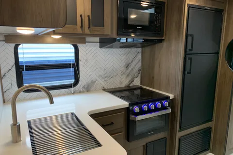Michelle’s Prime Time Travel Trailer