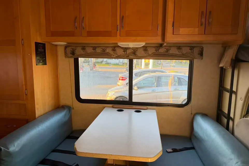 Fleet #C4 Mid-size Class C – Great Value for Larger Families (Sleeps 4 Adults, 2 Children)