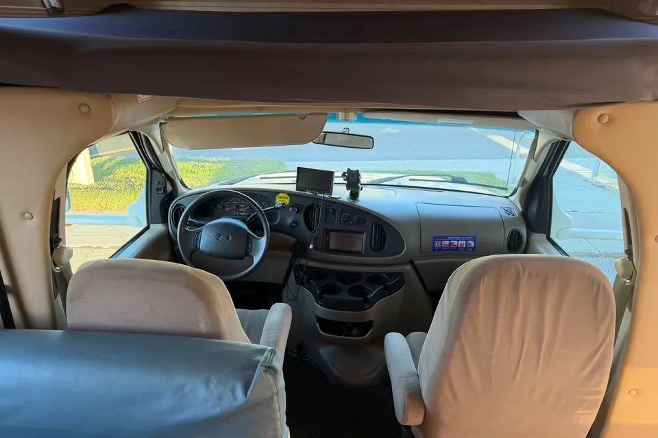 Fleet #C4 Mid-size Class C – Great Value for Larger Families (Sleeps 4 Adults, 2 Children)