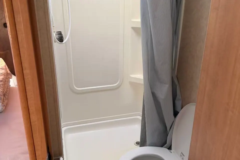 Fleet #C4 Mid-size Class C – Great Value for Larger Families (Sleeps 4 Adults, 2 Children)