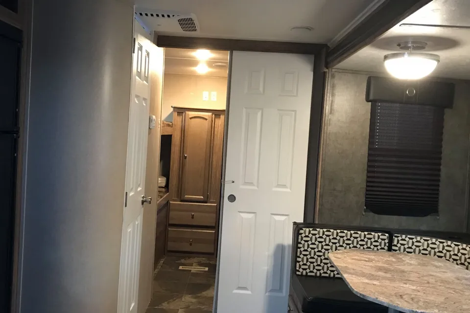 2017 Shasta Revere Travel Trailer