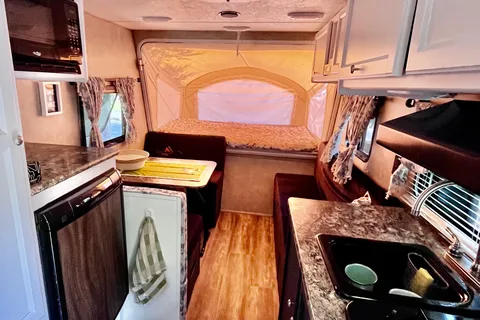 Kerry's Coachmen Clipper Hybrid