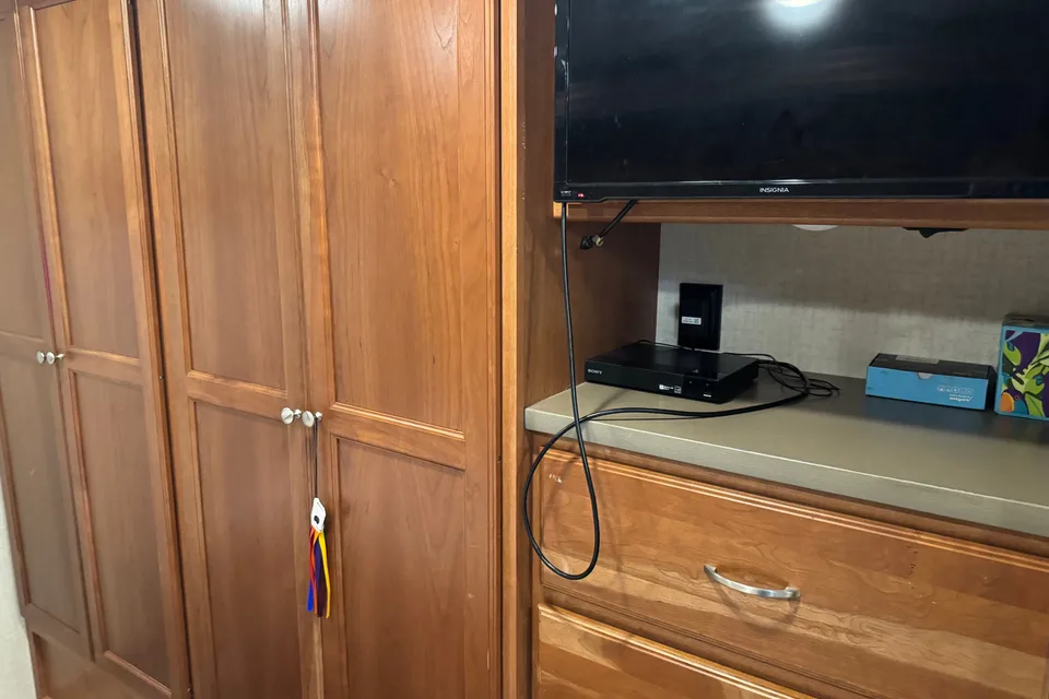 Deborah's Winnebago Vista Class A