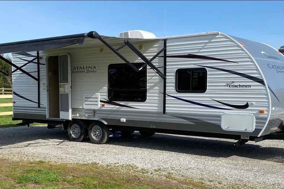 Jackie and Charlie’s Coachmen Catalina Travel Trailer
