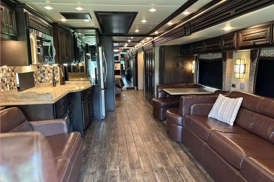 Newmar Dutch Star