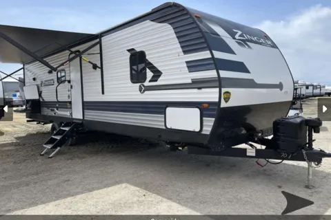 Jeremy's Crossroads Zinger 299RE Travel Trailer