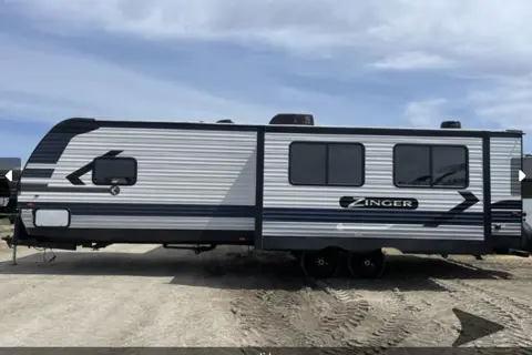 Jeremy's Crossroads Zinger 299RE Travel Trailer