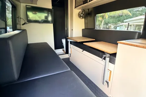 2025 27North Venture AWD - Luxe Off-Grid Explorer (Starlink + Solar)
