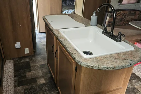 Michael 's Coachman Keystone outback terrain 299tbh Travel Trailer