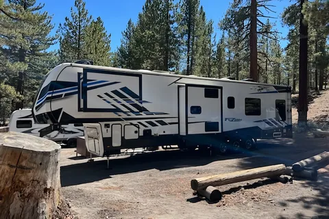 Bill's Keystone Fuzion 419 Toy Hauler
