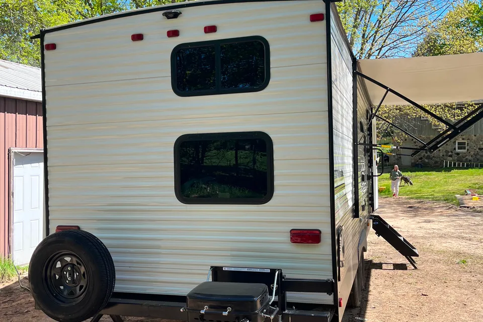 Logan's Highland Ridge RV Open rangeOT26BH Travel Trailer