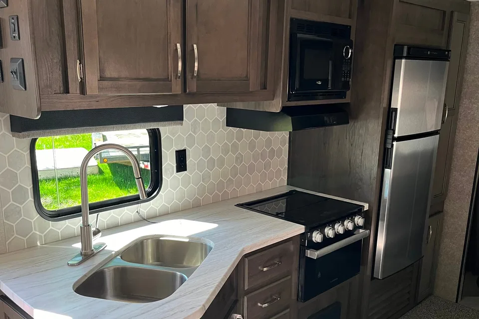 Logan's Highland Ridge RV Open rangeOT26BH Travel Trailer