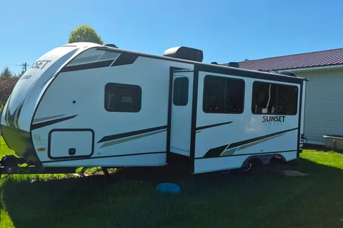 BERNARD's Keystone Ss253rb22 Travel Trailer