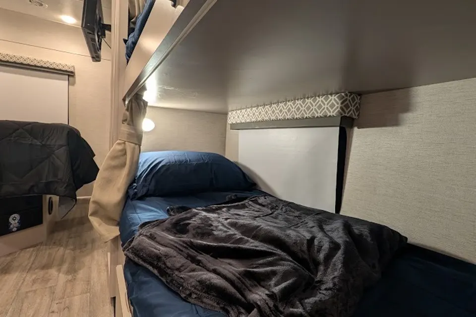2024 Thor Coleman 31CM Bunkhouse - "The Adventure Wagon" (Sleeps 9!)