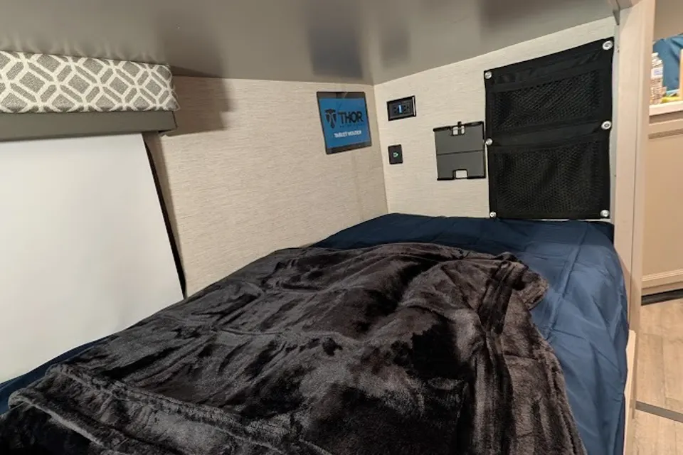 2024 Thor Coleman 31CM Bunkhouse - "The Adventure Wagon" (Sleeps 9!)