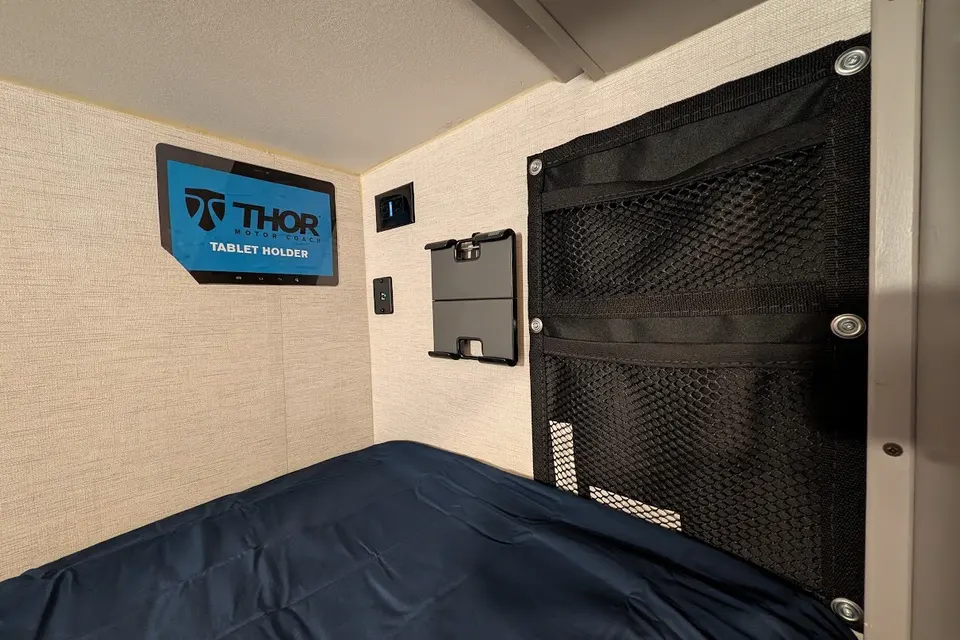 2024 Thor Coleman 31CM Bunkhouse - "The Adventure Wagon" (Sleeps 9!)
