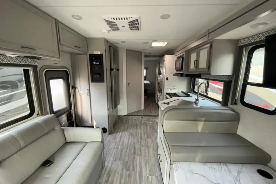 2024 Thor Coleman 31CM Bunkhouse - "The Adventure Wagon" (Sleeps 9!)