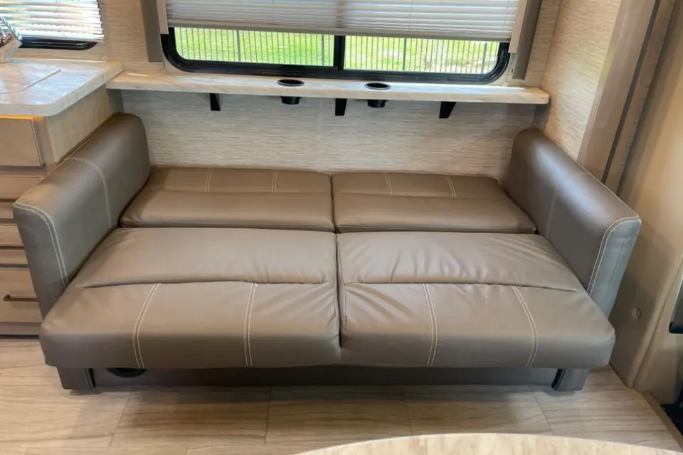 2024 Thor Coleman 31CM Bunkhouse - "The Adventure Wagon" (Sleeps 9!)
