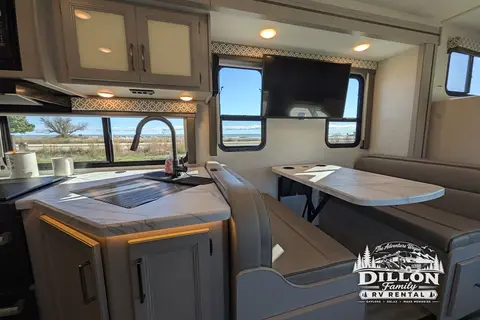 2024 Thor Coleman 31CM Bunkhouse - "The Adventure Wagon" (Sleeps 8 - 10)!)