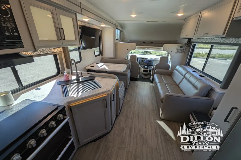 2024 Thor Coleman 31CM Bunkhouse - "The Adventure Wagon" (Sleeps 8 - 10)!)