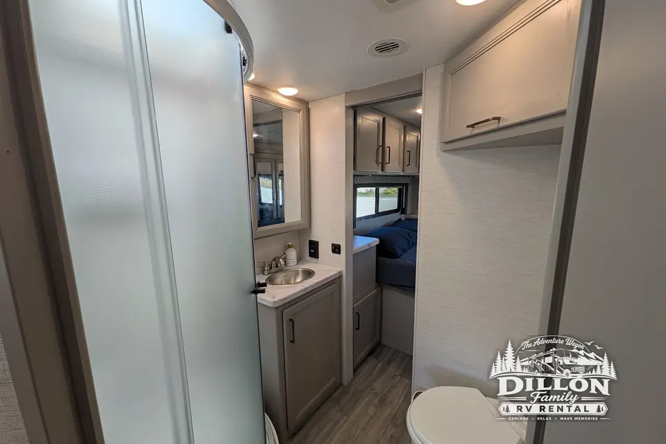 2024 Thor Coleman 31CM Bunkhouse - "The Adventure Wagon" (Sleeps 8 - 10)!)