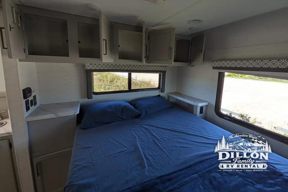 2024 Thor Coleman 31CM Bunkhouse - "The Adventure Wagon" (Sleeps 8 - 10)!)