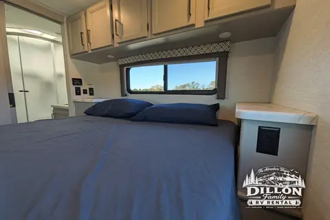 2024 Thor Coleman 31CM Bunkhouse - "The Adventure Wagon" (Sleeps 8 - 10)!)