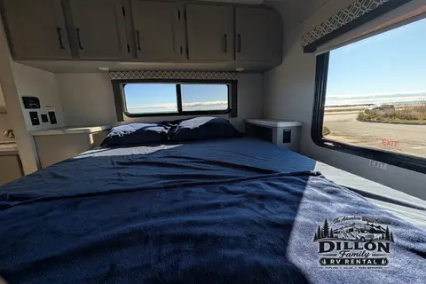 2024 Thor Coleman 31CM Bunkhouse - "The Adventure Wagon" (Sleeps 8 - 10)!)