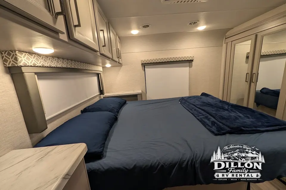 2024 Thor Coleman 31CM Bunkhouse - "The Adventure Wagon" (Sleeps 8 - 10)!)