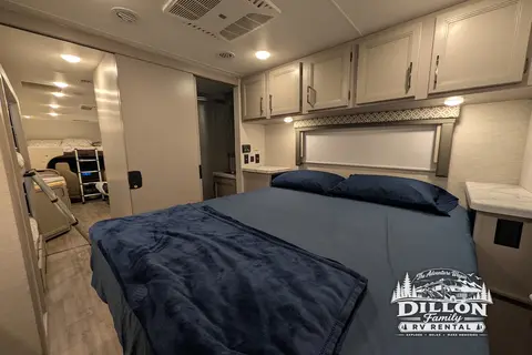 2024 Thor Coleman 31CM Bunkhouse - "The Adventure Wagon" (Sleeps 8 - 10)!)
