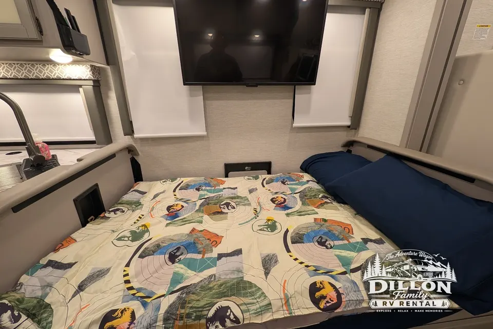 2024 Thor Coleman 31CM Bunkhouse - "The Adventure Wagon" (Sleeps 8 - 10)!)
